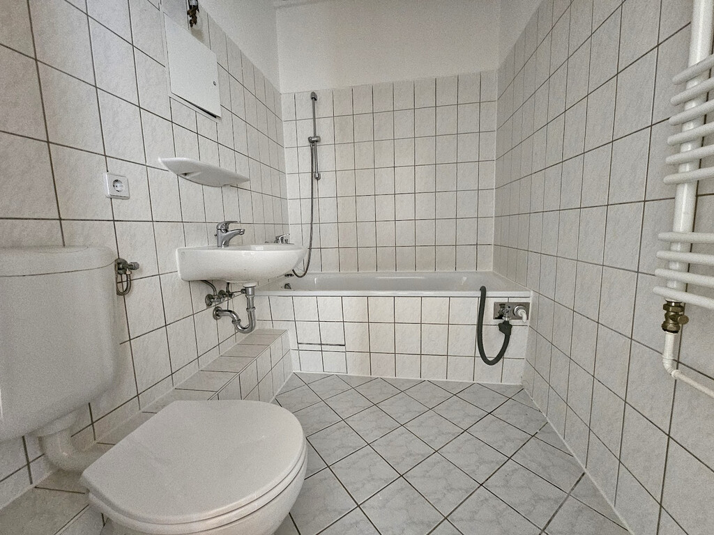 Albert-Einstein-Straße 18, 06122 Halle (Saale)