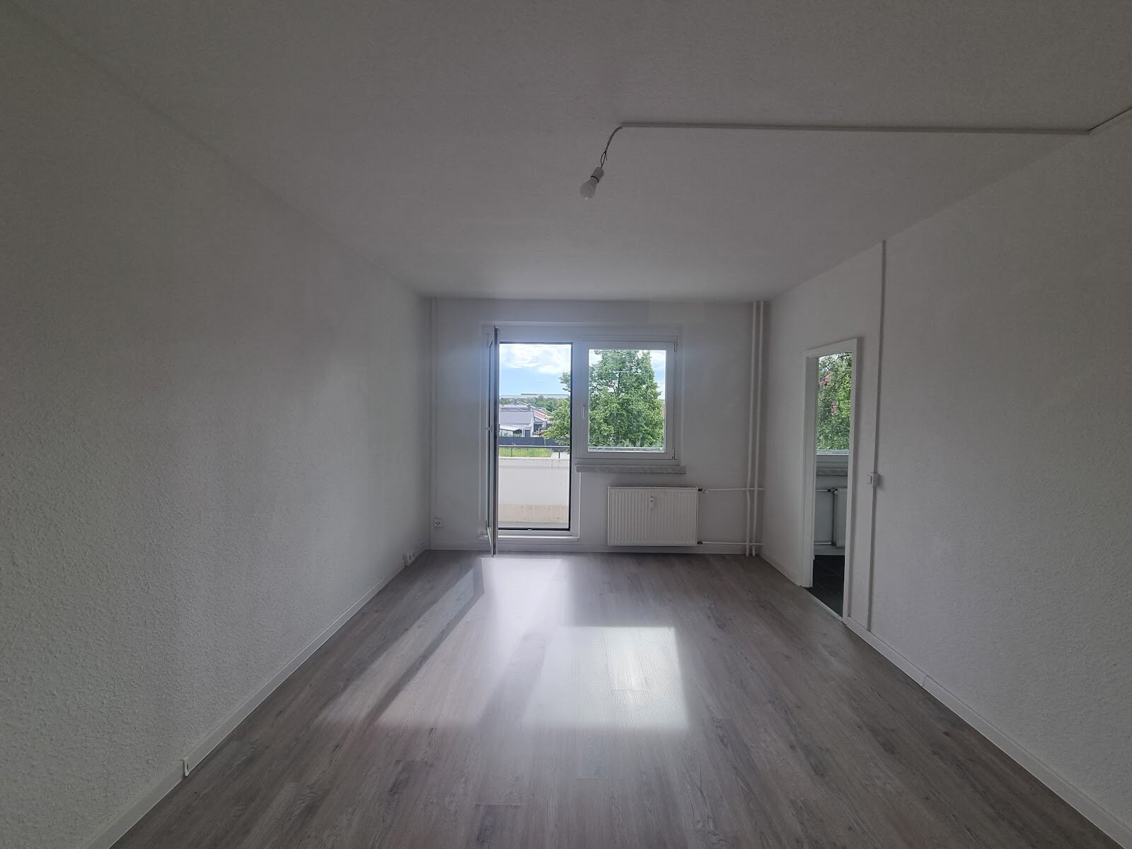 Bruno-Taut-Ring 162, 39130 Magdeburg