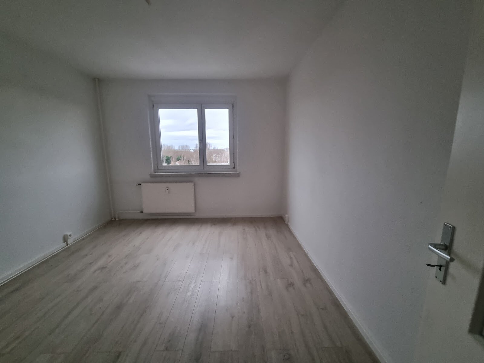 Bruno-Taut-Ring 169, 39130 Magdeburg
