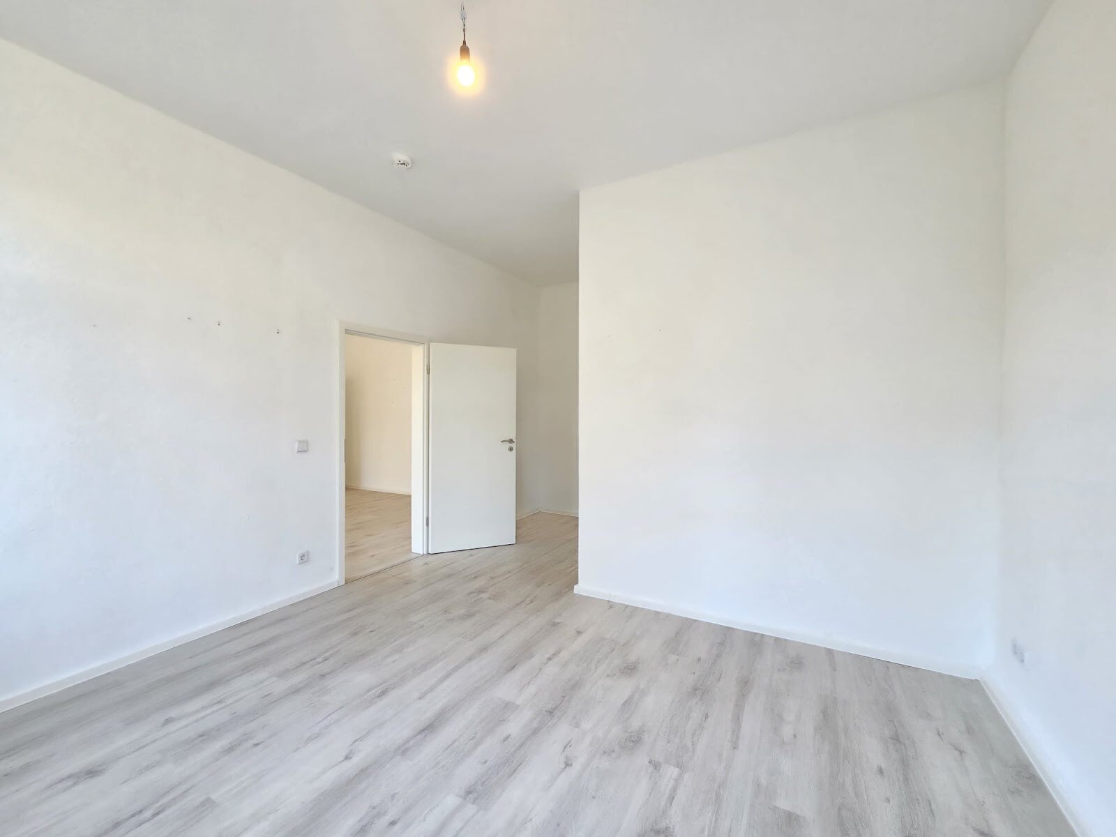 Leonhardtstraße 10, 09112 Chemnitz